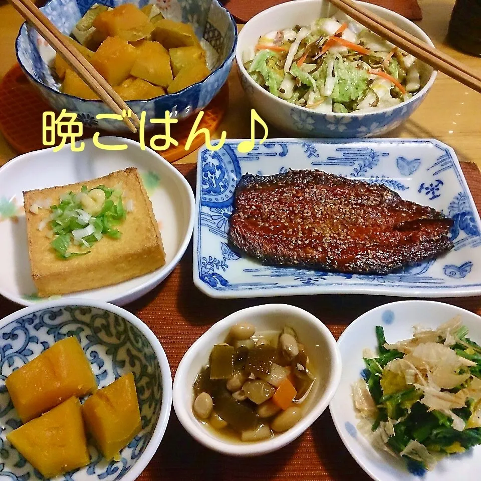 Snapdishの料理写真:今日の晩ごはん(サンマのみりん干しと…)|oomugiさん