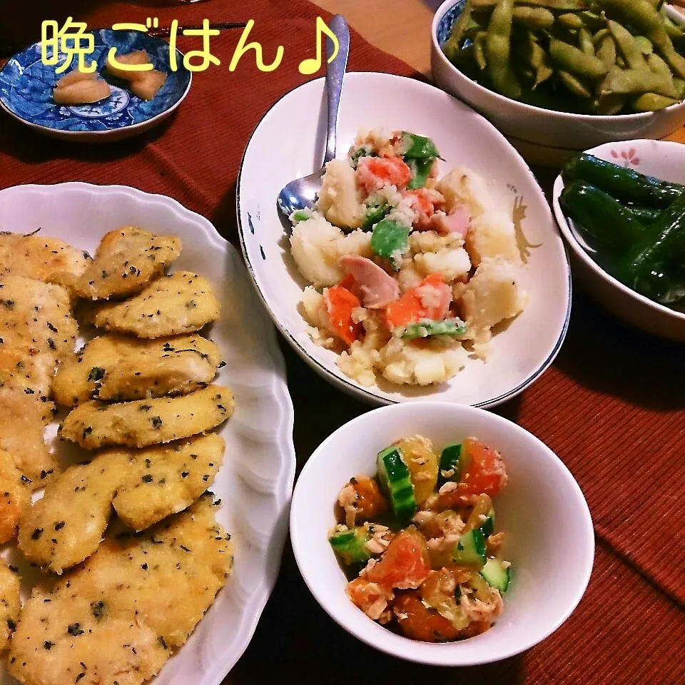 今日の晩ごはん(鶏むね肉の香草パン粉焼きと…)|oomugiさん