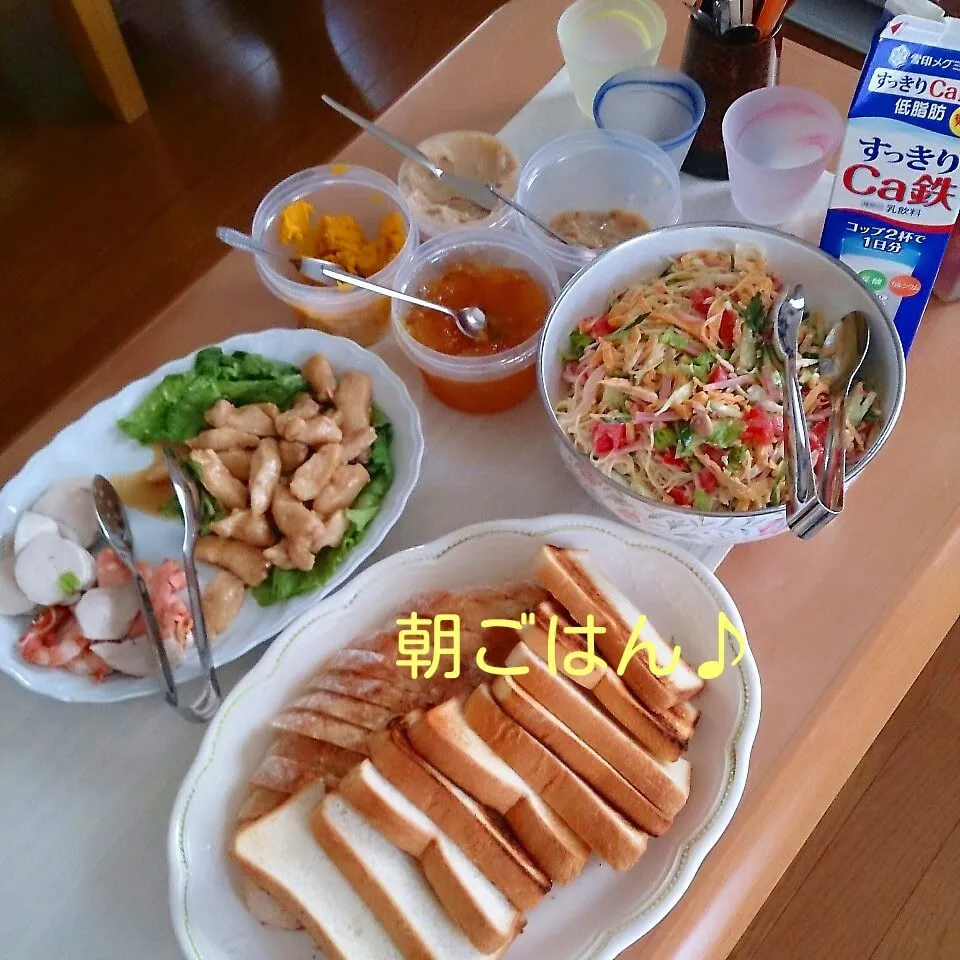 Snapdishの料理写真:大家族の朝ごはん|oomugiさん