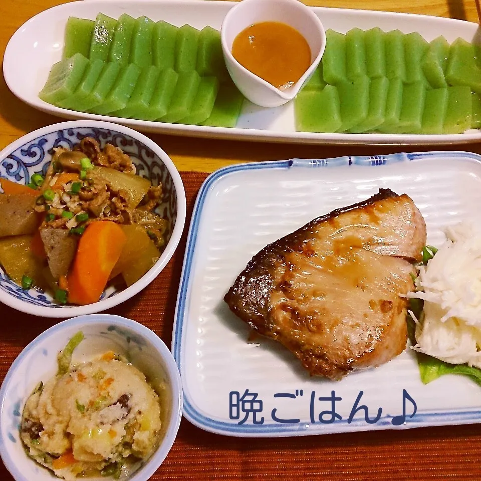 今日の晩ごはん(ブリの醤油麹漬け焼きと…)|oomugiさん