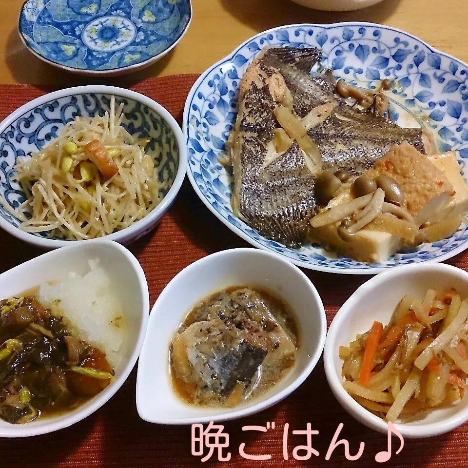 Snapdishの料理写真:今日の晩ごはん(浅羽カレイの煮付けと…)|oomugiさん