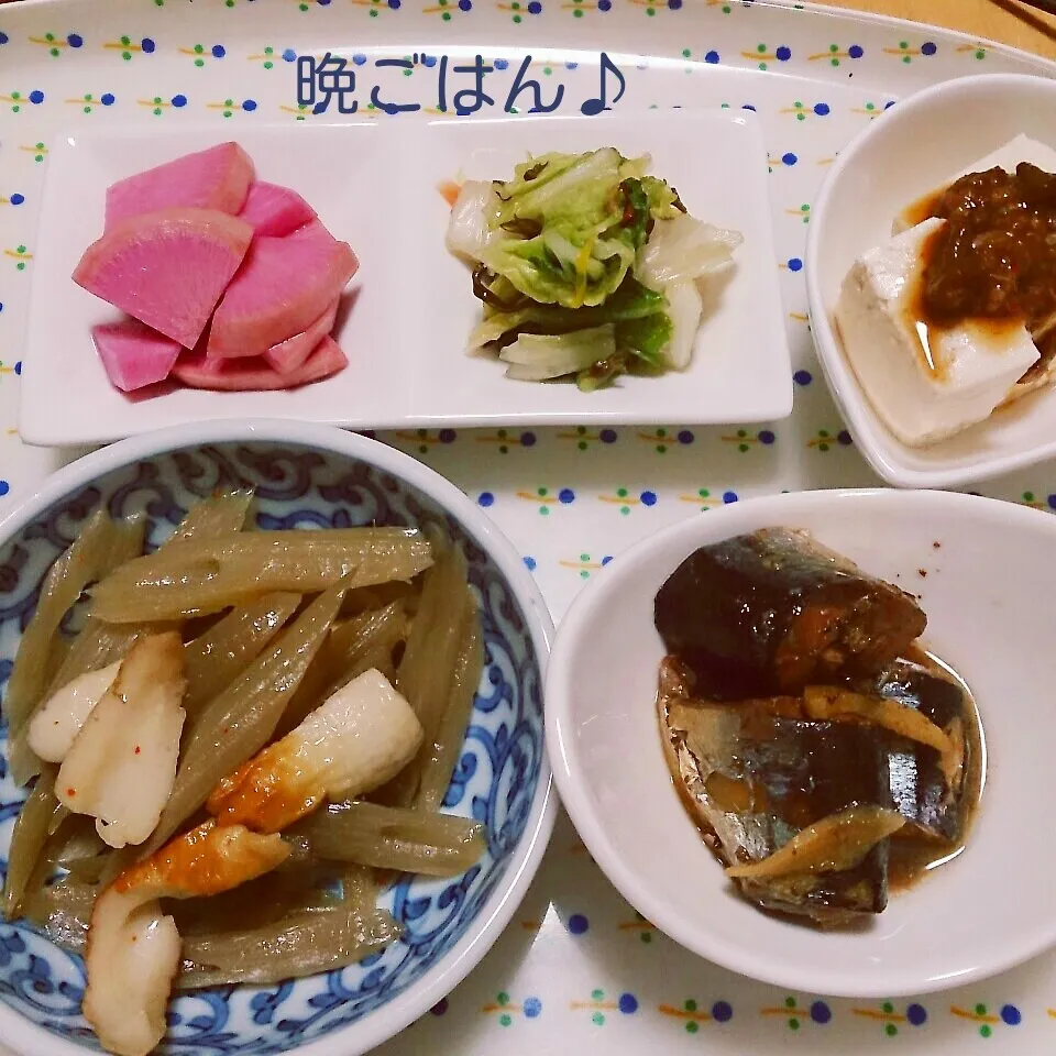 Snapdishの料理写真:今日の晩ごはん(サンマの時雨煮と…)|oomugiさん