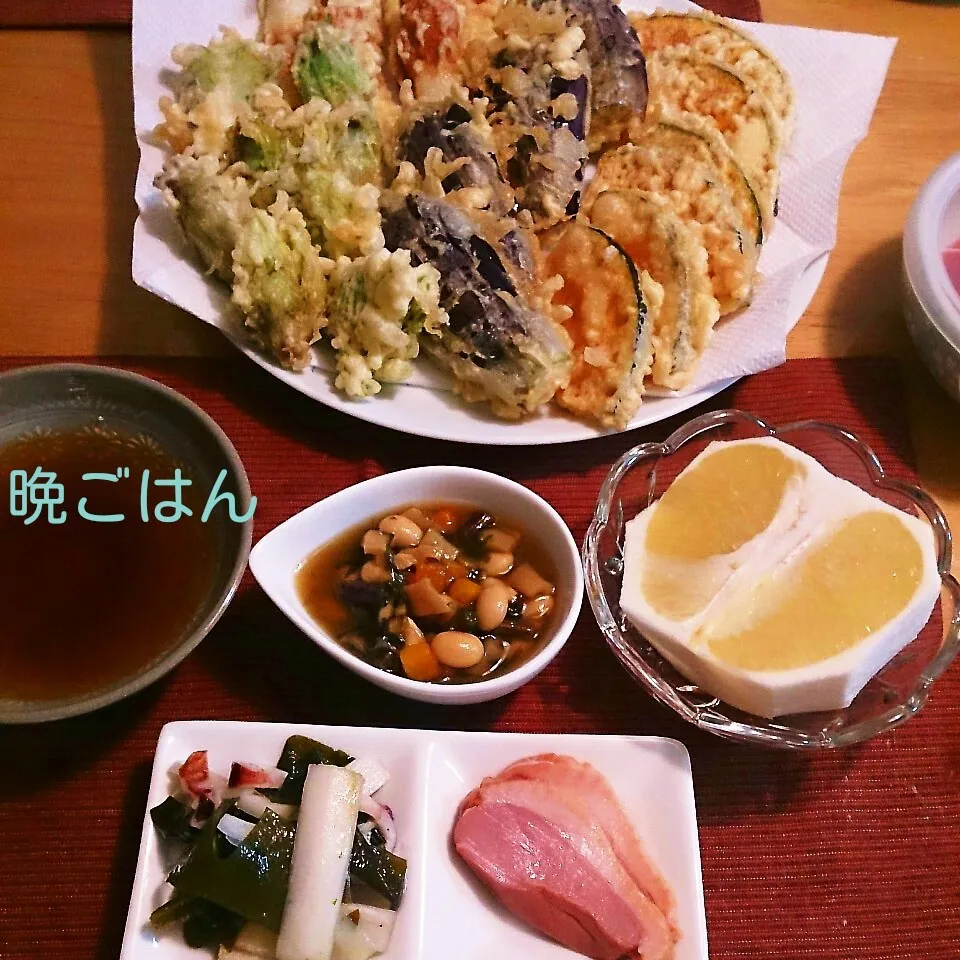 Snapdishの料理写真:今日の晩ごはん(バッケの天ぷらと…)|oomugiさん