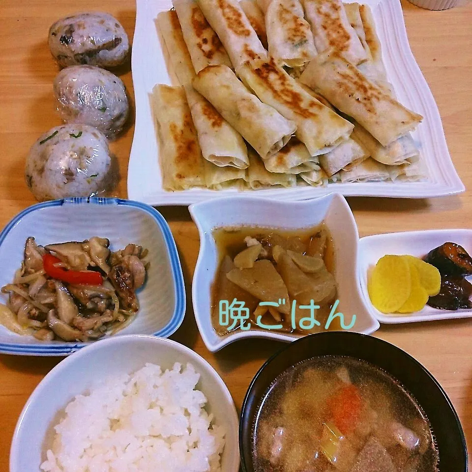 Snapdishの料理写真:こむぎ家の晩ごはん(もやし春巻き…)|oomugiさん