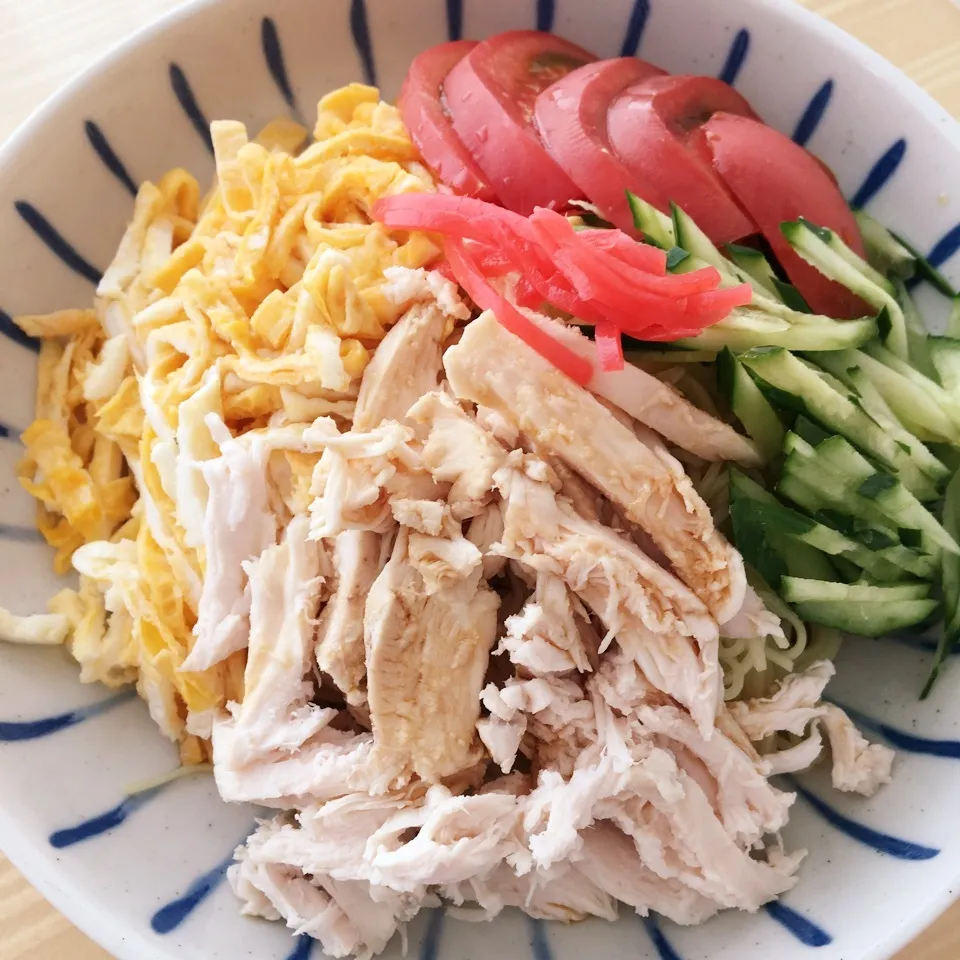 しっとり‼︎ 鶏ムネ肉で冷やし中華〜♪|ぴっぴさん