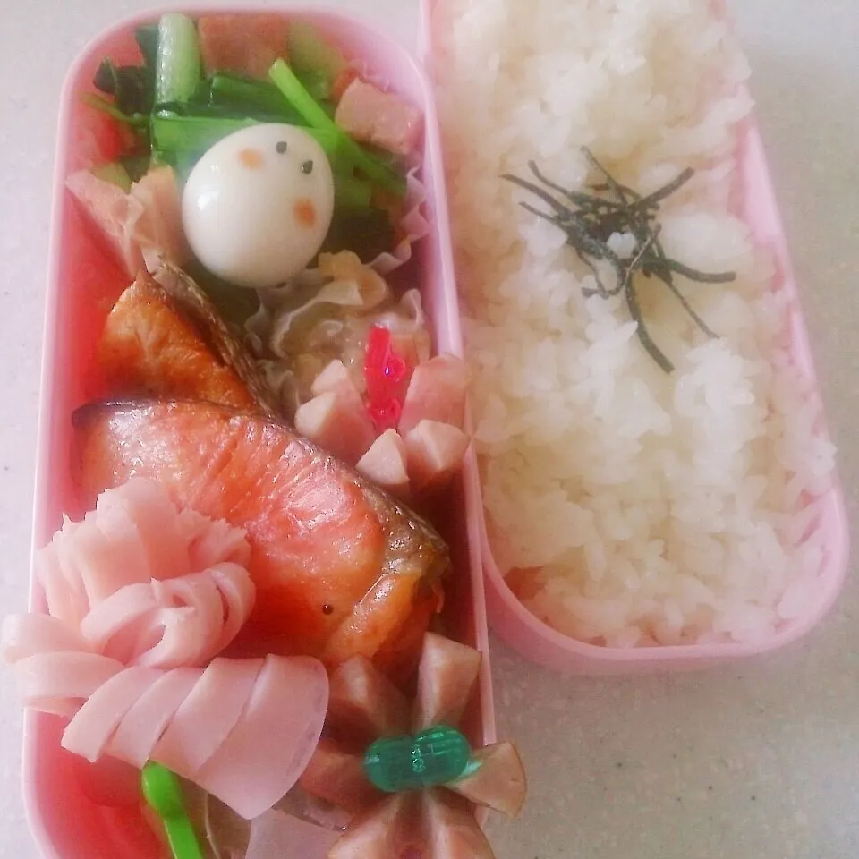 シャケ弁当～♪|ぴっぴさん