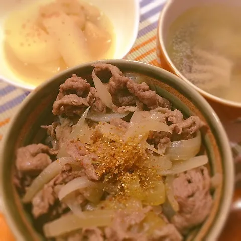 牛丼＆大根と油揚げの煮物♡|naokkumabonyariさん