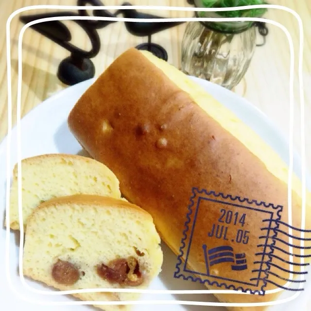 Snapdishの料理写真:さくらんぼジャムのケーキ♡|naokkumabonyariさん