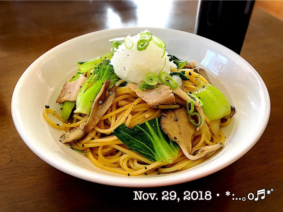 いく❤️さんの料理 シークワーサーぽん酢2018
を使って、お昼はパパッとパスタ🍴|いく❤️さん