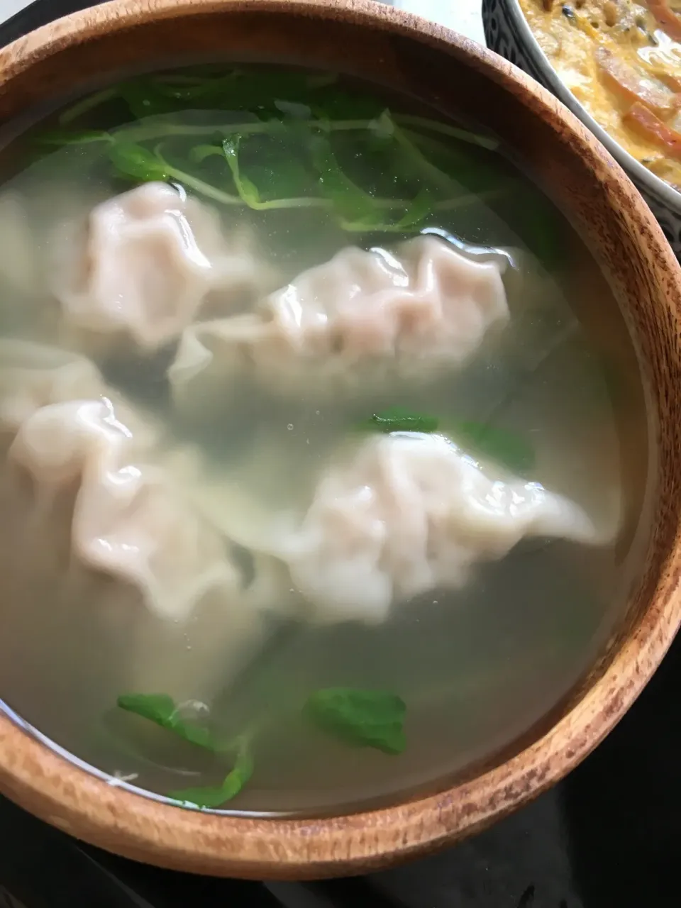 ついでにささっと茹でるだけ！
餃子と豆苗の昆布茶スープ|にゃふてんさん