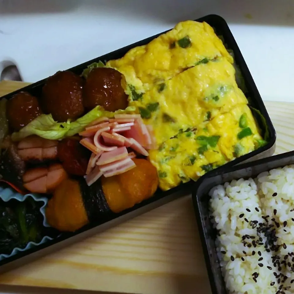 Snapdishの料理写真:パパのお弁当【日替わり幕の内弁当】|I am hungry familyさん