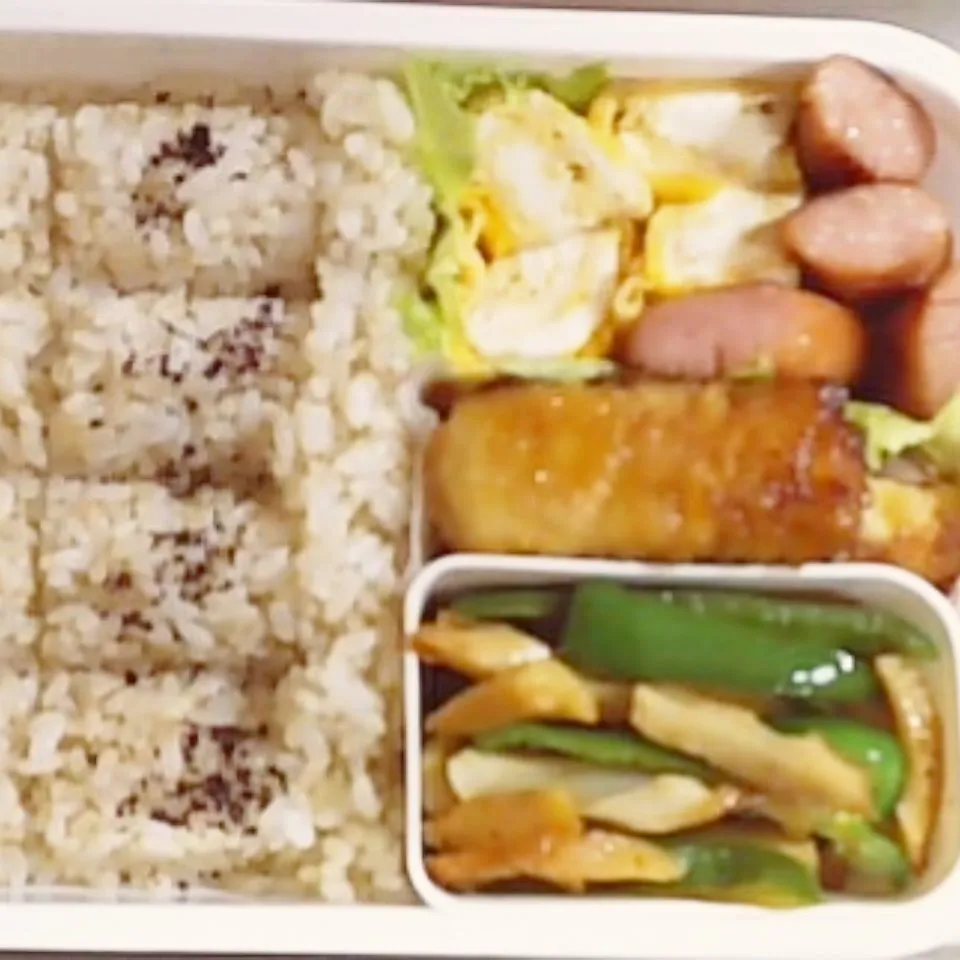 Snapdishの料理写真:パパのお弁当【日替わりラフ弁当】|I am hungry familyさん