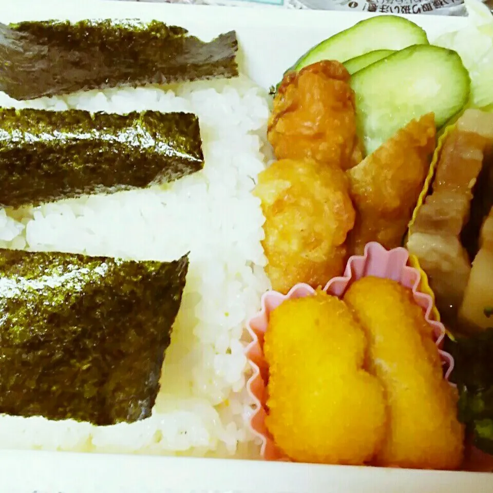 Snapdishの料理写真:パパのお弁当【シンプルのり弁】|I am hungry familyさん