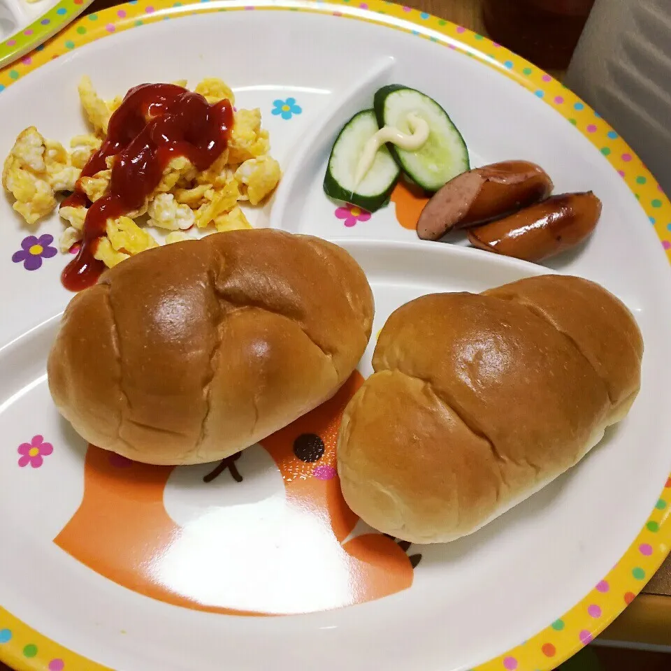 Snapdishの料理写真:朝御飯【お子様プレート】|I am hungry familyさん