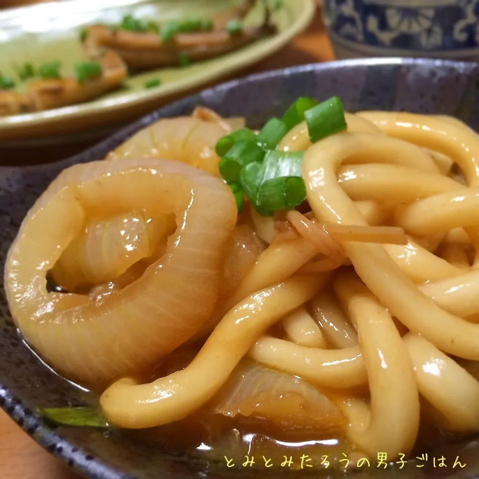 Snapdishの料理写真:新玉ねぎ入りのすき焼きうどん♪|とみとみたろうの男子ごはん♪さん