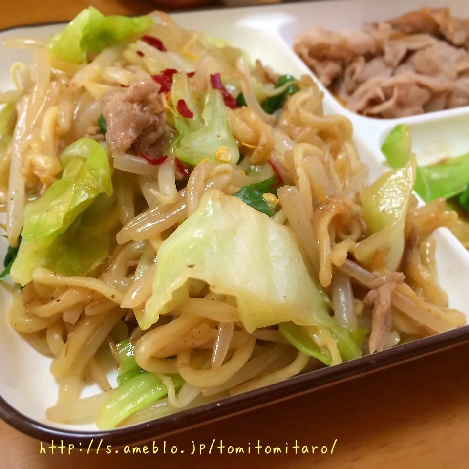 和風アゴダシ入り！台湾醤油焼きそば〜！！|とみとみたろうの男子ごはん♪さん