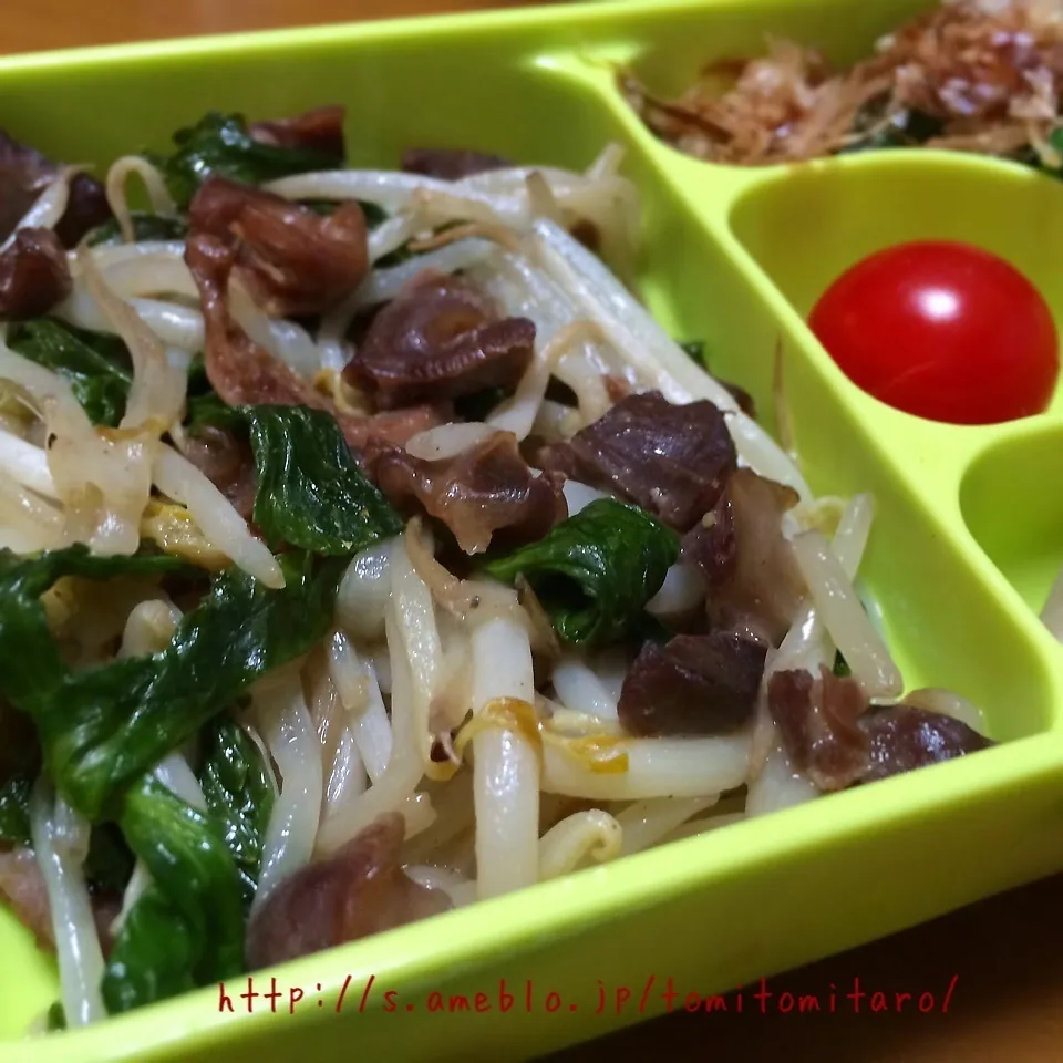 砂肝とセロリともやし弁当〜♪|とみとみたろうの男子ごはん♪さん