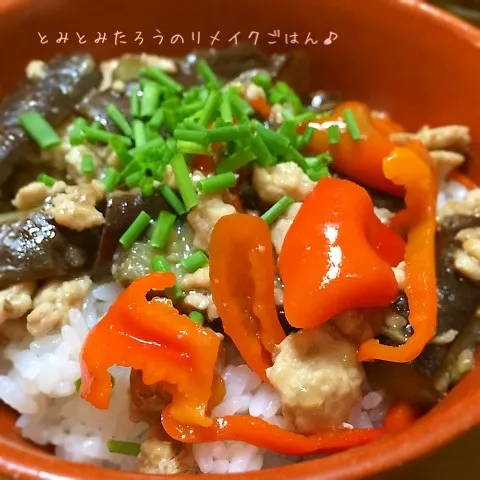 信州ボタンコショウとマー坊ナス丼〜♪|とみとみたろうの男子ごはん♪さん