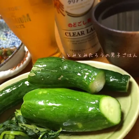 きゅうりと壬生菜の漬物〜！！|とみとみたろうの男子ごはん♪さん