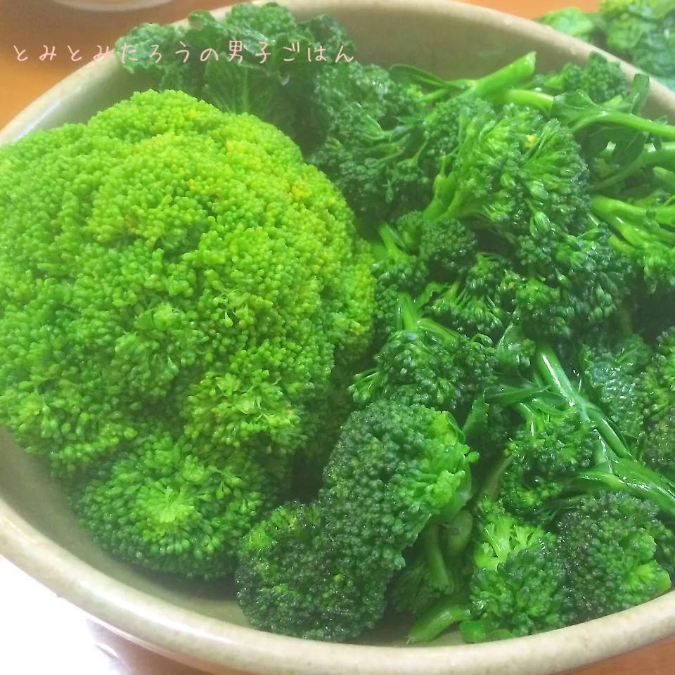 山盛りブロッコリー！！|とみとみたろうの男子ごはん♪さん