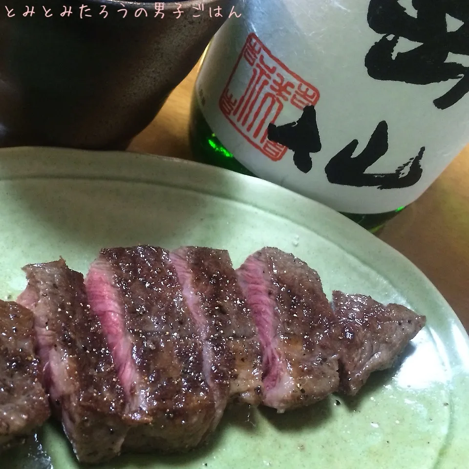 国産牛肉ミスジのステーキ！！|とみとみたろうの男子ごはん♪さん
