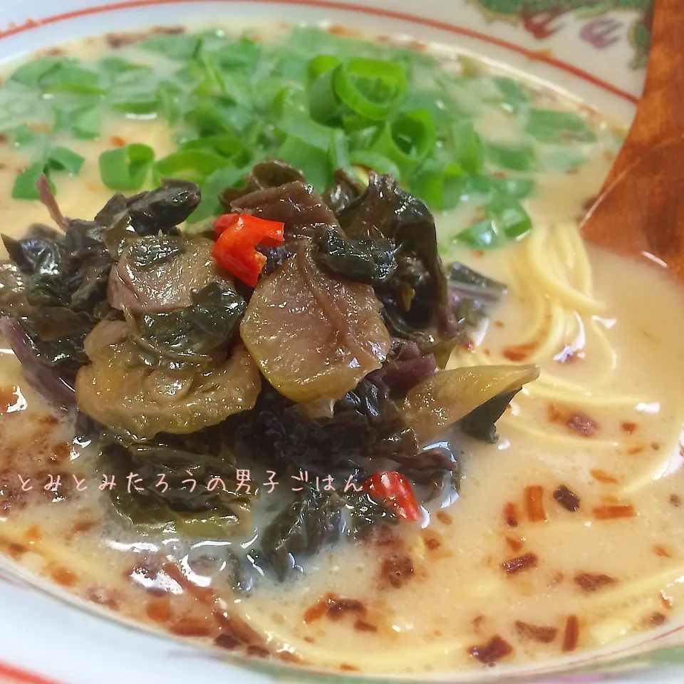 焦がしねぎ入り鹿児島とんこつラーメン！！|とみとみたろうの男子ごはん♪さん