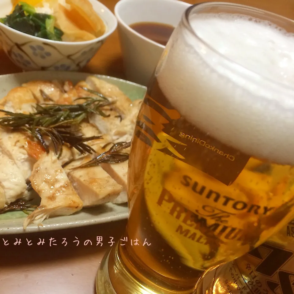 夕飯にビールと鶏肉香草焼き〜！！|とみとみたろうの男子ごはん♪さん