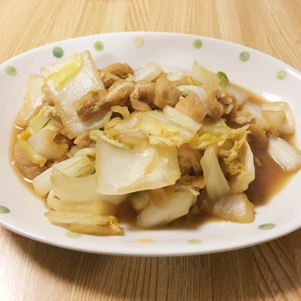 Snapdishの料理写真:白菜と油揚げ煮|まぁたんさん