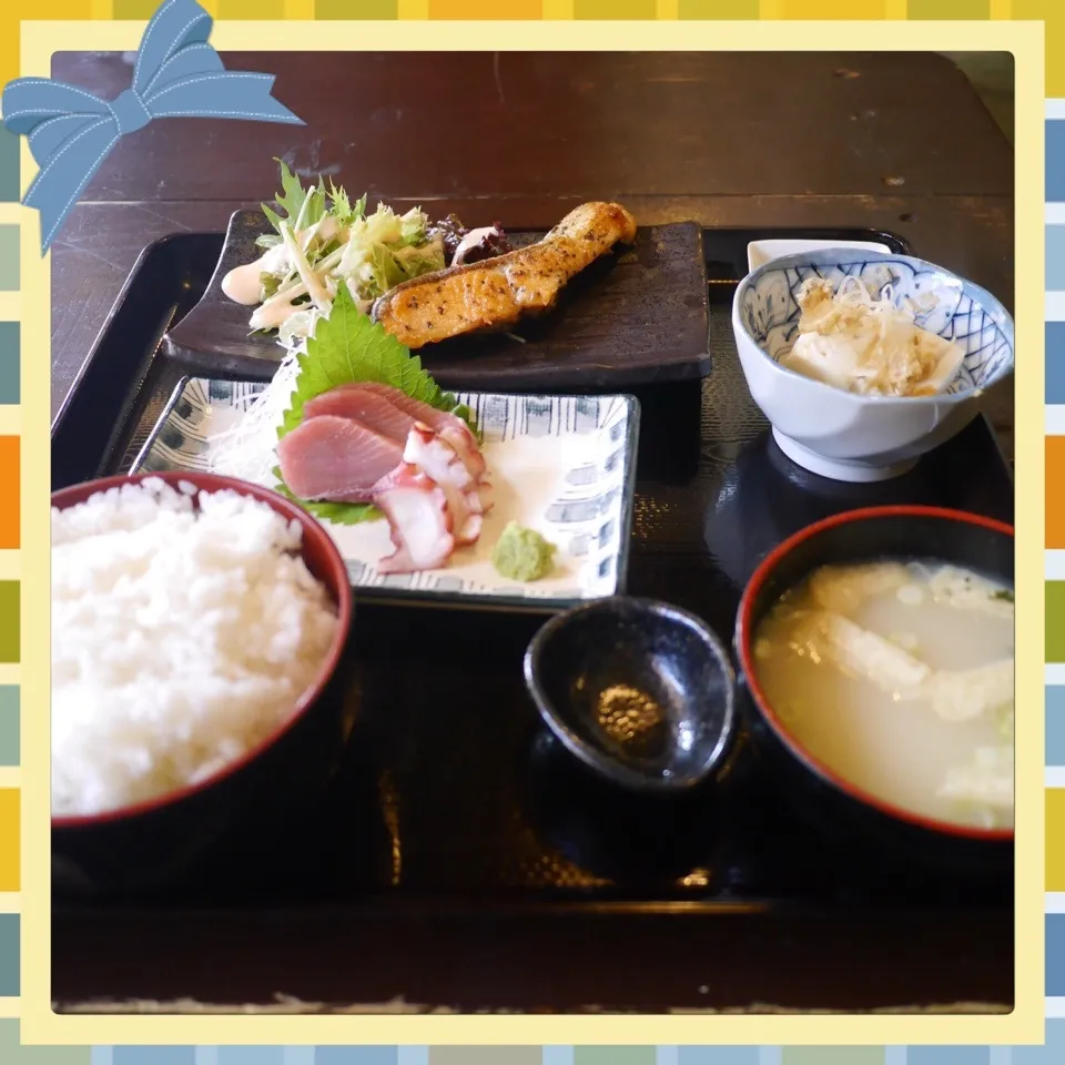 秋鮭バター焼とミニお造り定食|まぁたんさん