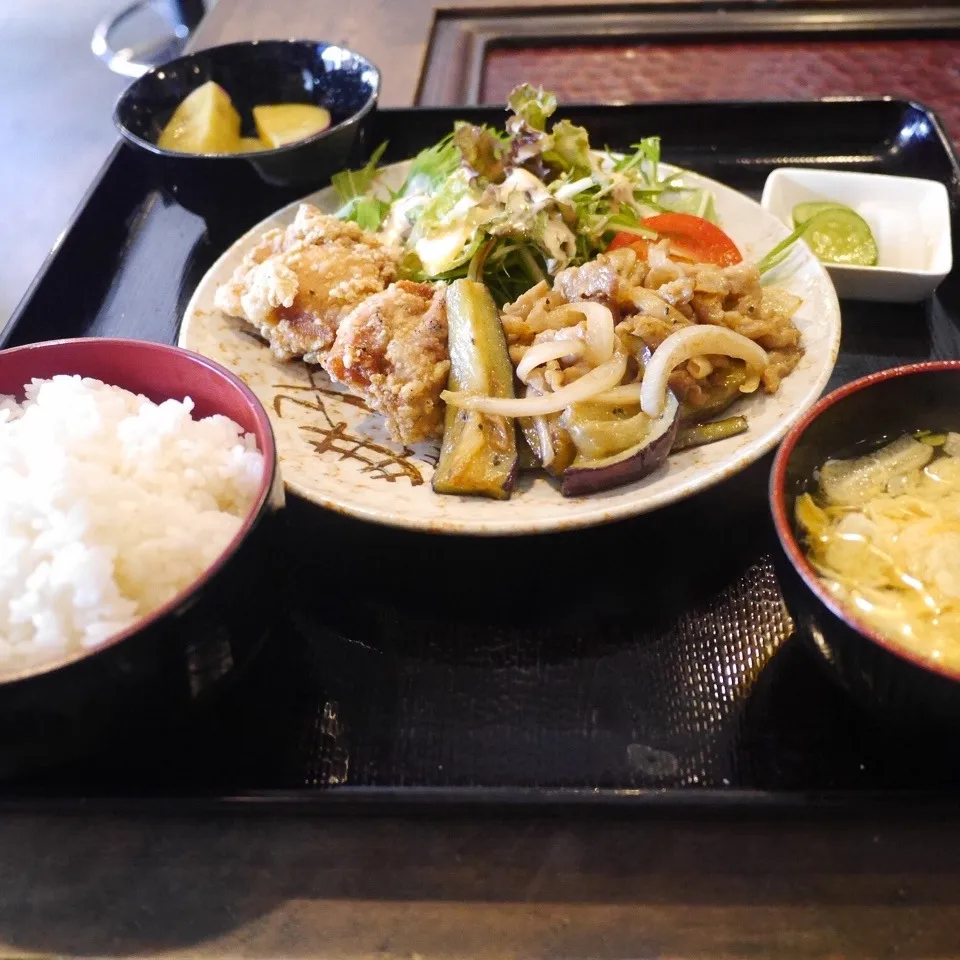 茄子みそ炒めと鳥唐揚定食|まぁたんさん