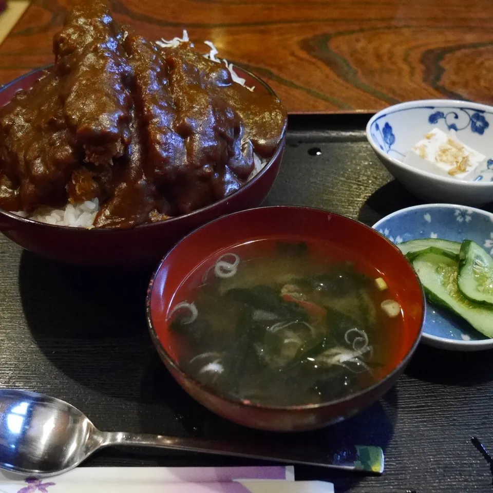 Snapdishの料理写真:メガ盛りチキンデミ丼|まぁたんさん