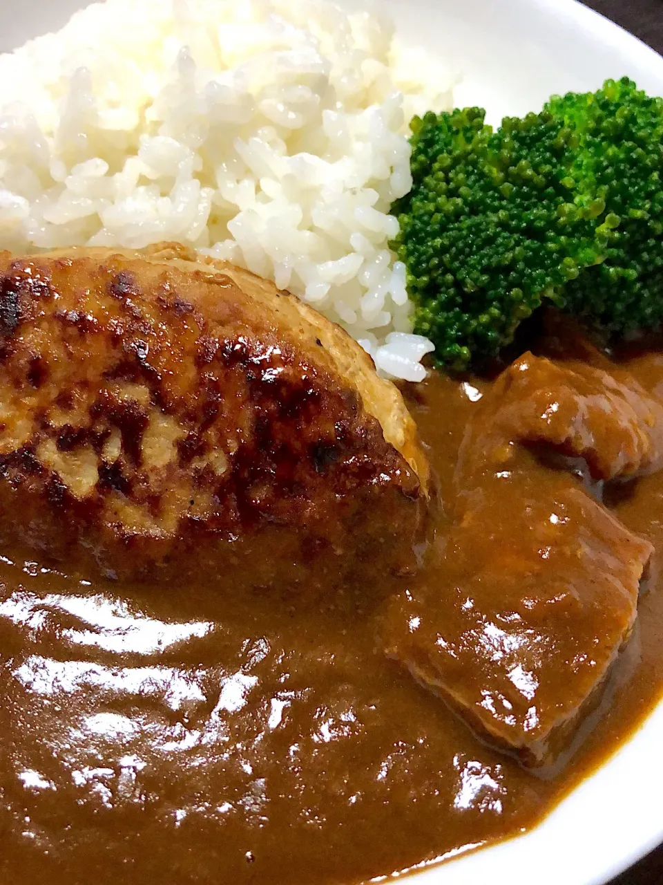 ハンバーグ🍛カレーが食べたい😋|harumakiさん