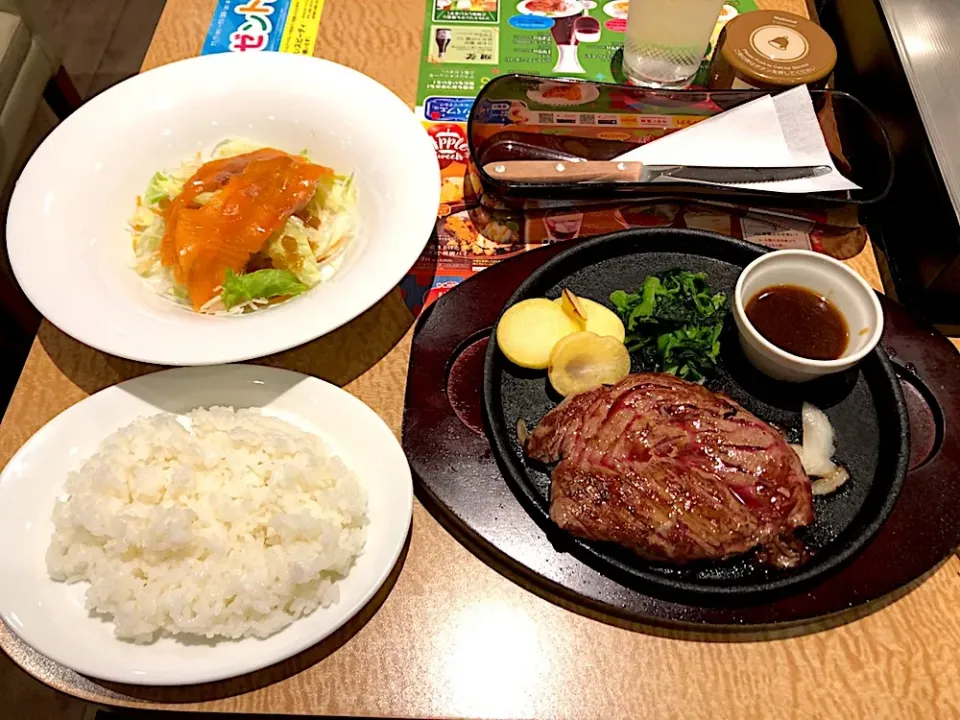 Snapdishの料理写真:希少部位カイノミ使用赤身ステーキ|しのぶさん