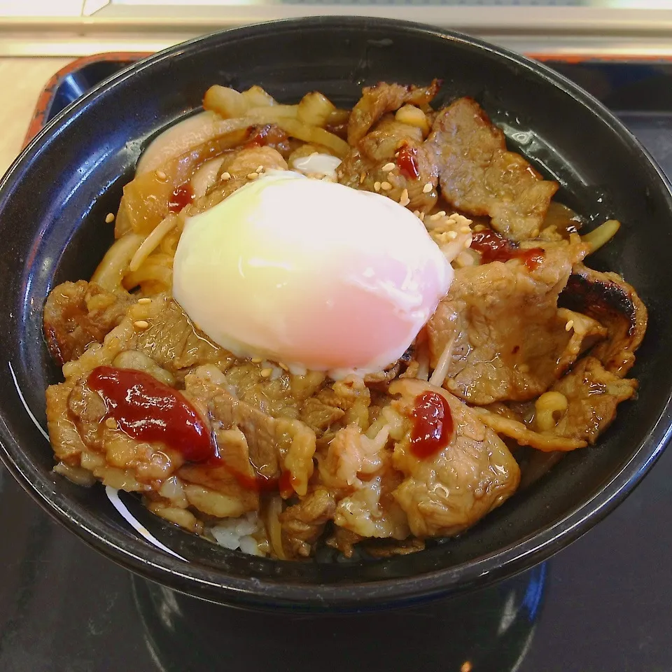 温玉のせ牛焼肉丼|まぁたんさん