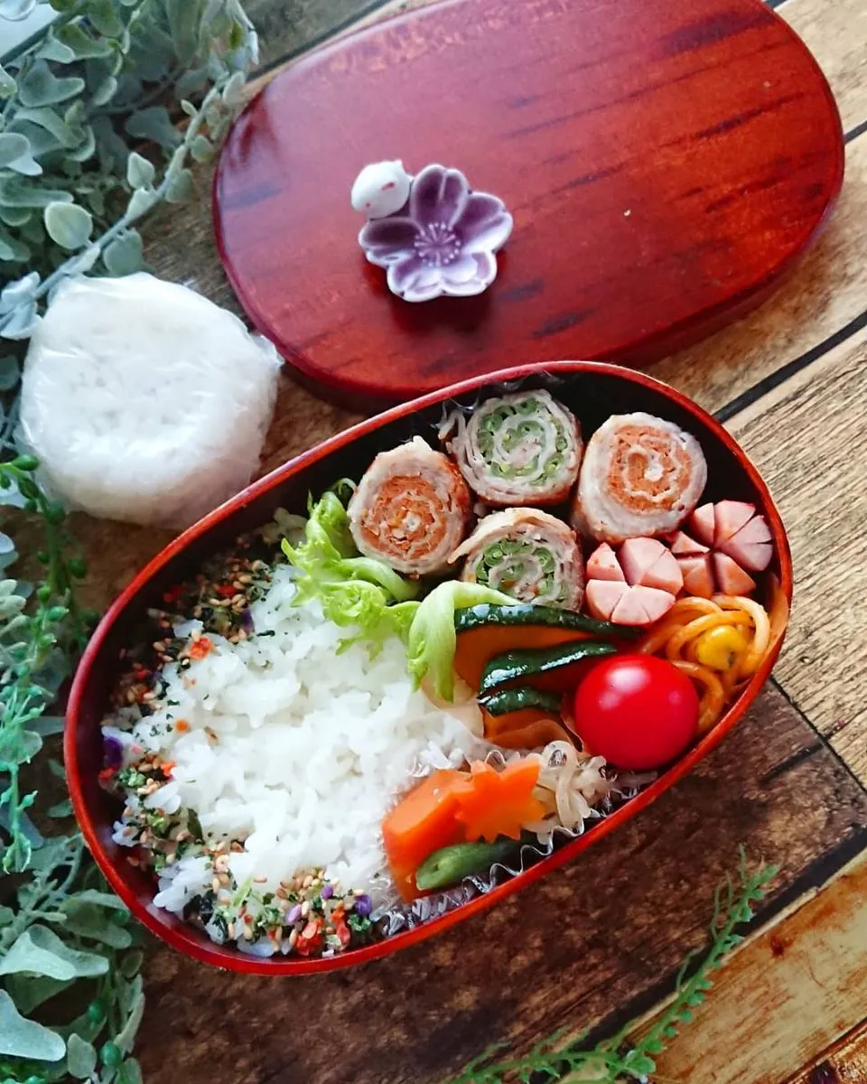 娘弁当☺️  野菜くるくる豚肉ロール|e  satoさん