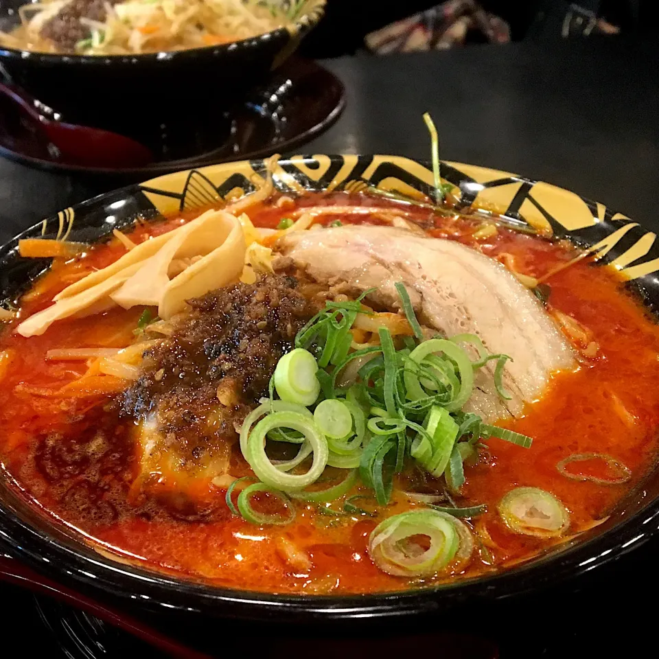 晩ごはん⭐️⭐️🔆
辛シビたれ味噌ラーメン🍜|ぽんたさん