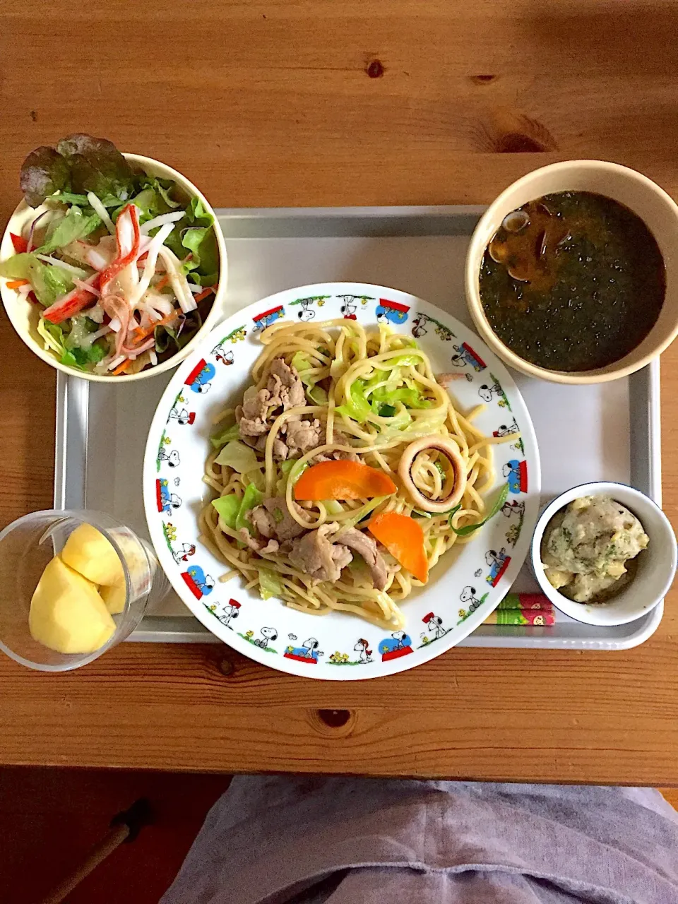 晩ごはん。醤油焼きそば定食。|みぽさん