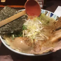 Snapdishの料理写真:渋谷 とんこつラーメン七志
七志全部のせ|ぴょんこさん