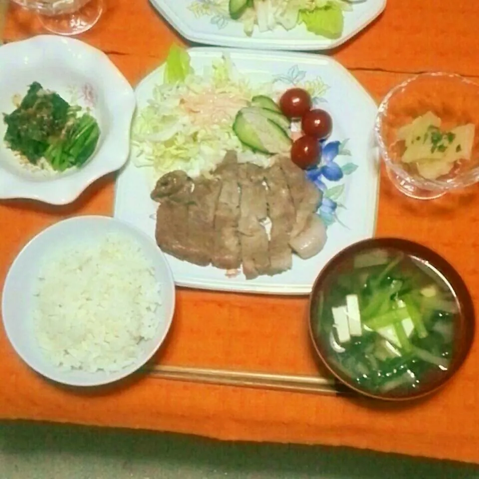 Snapdishの料理写真:豚肉の塩胡椒焼き|やこめし亭さん