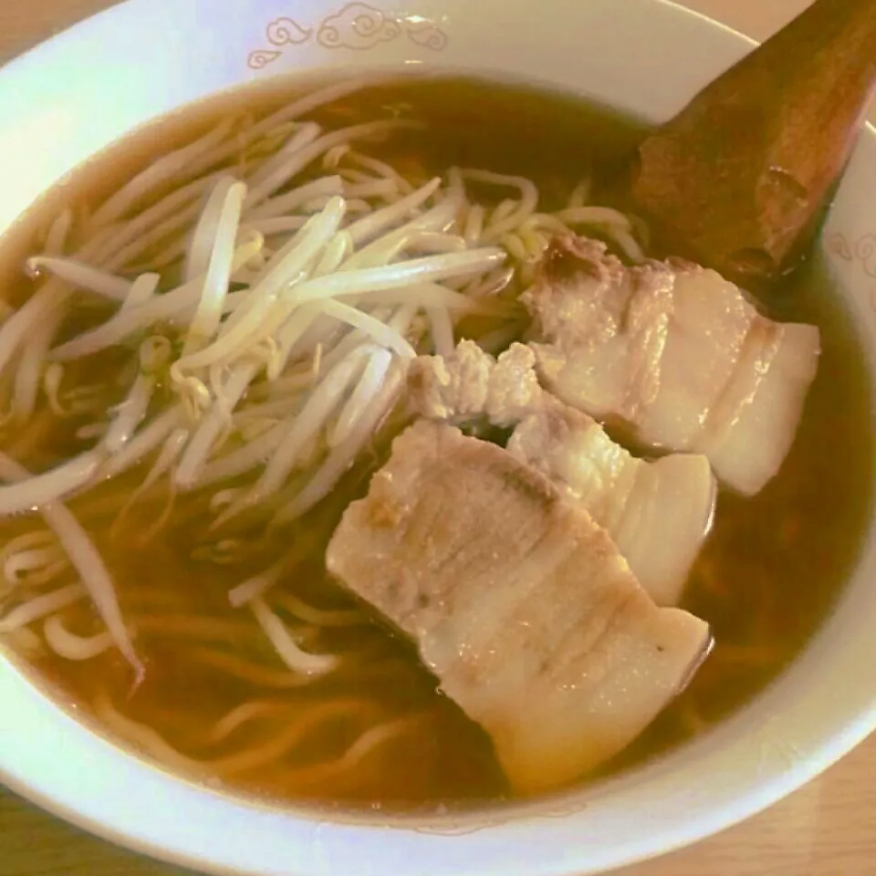 Snapdishの料理写真:醤油ラーメン|やこめし亭さん