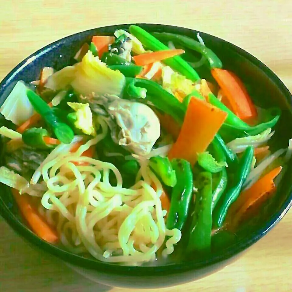 野菜たっぷりカキ入り醤油ラーメン|やこめし亭さん