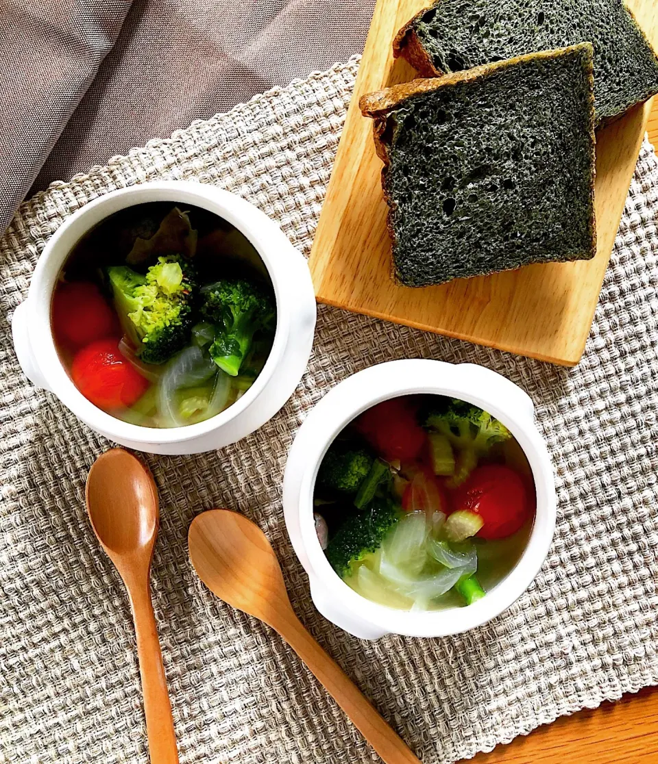 朝ごはんを食べよう😋デトックス野菜スープで朝ごはん👩🏻‍🍳|あしゃぱんさん