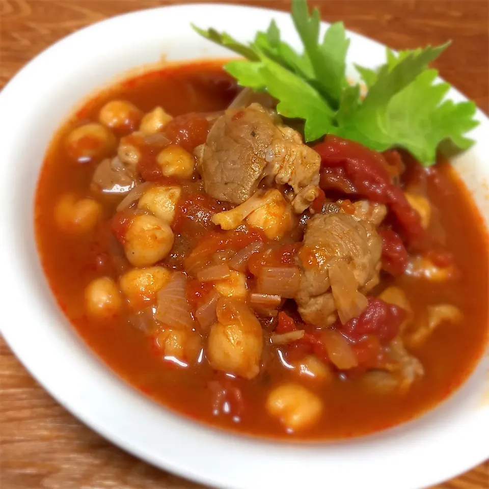 豚すね肉(ちまき)とひよこ豆のポークビーンズ。甘酒使ってまろやかに…  #甘酒煮   #電気圧力鍋|にょんにいさん
