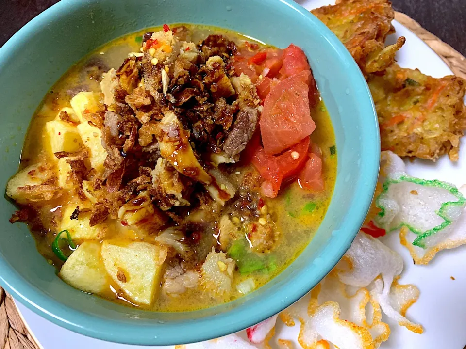 Soto betawi|yeni kartikasariさん