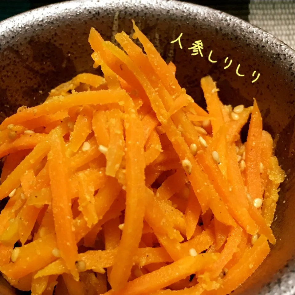 Snapdishの料理写真:人参しりしり|chiezooさん