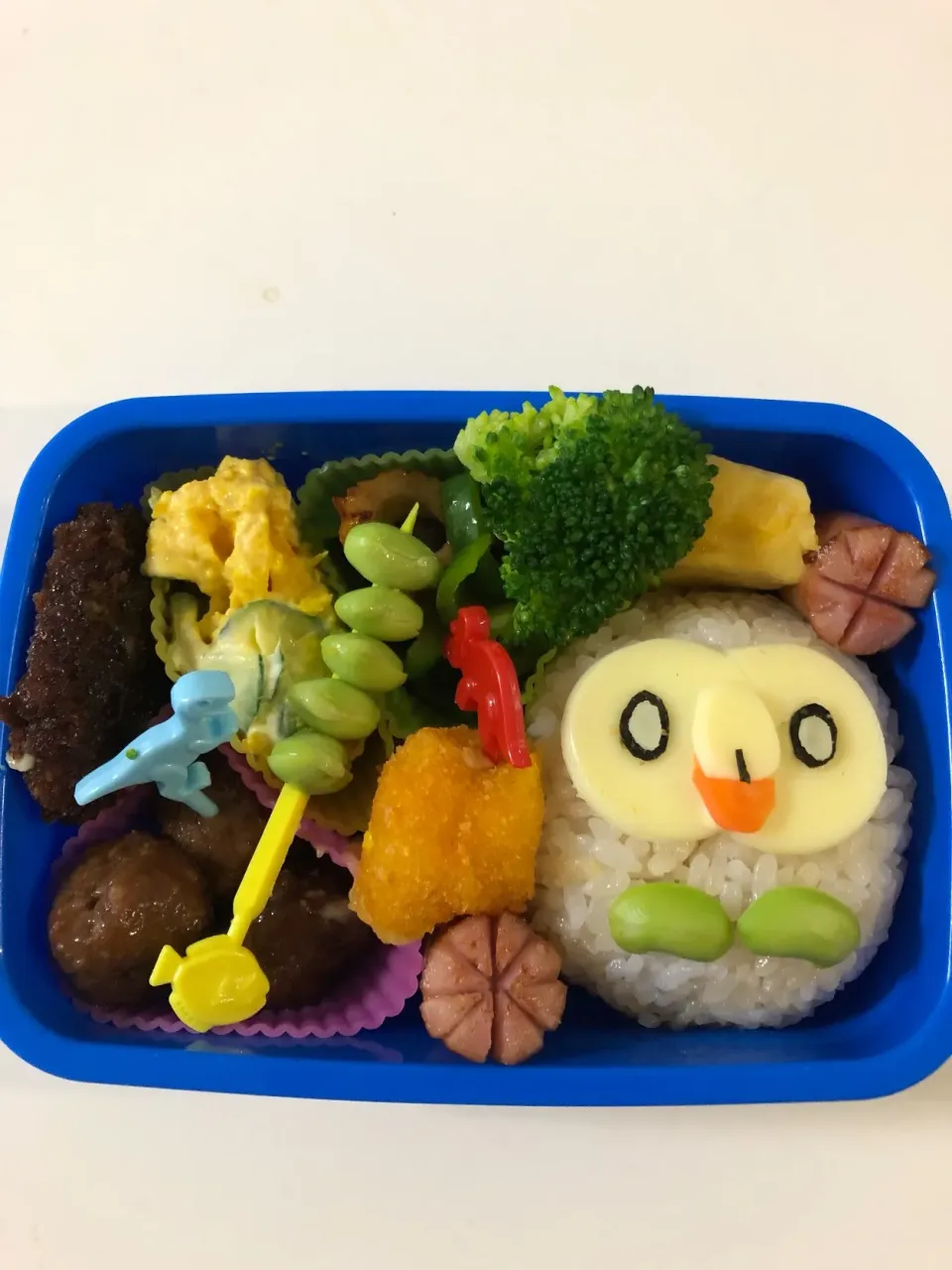 遠足のお弁当にモクロー弁当作りました。|まるさん