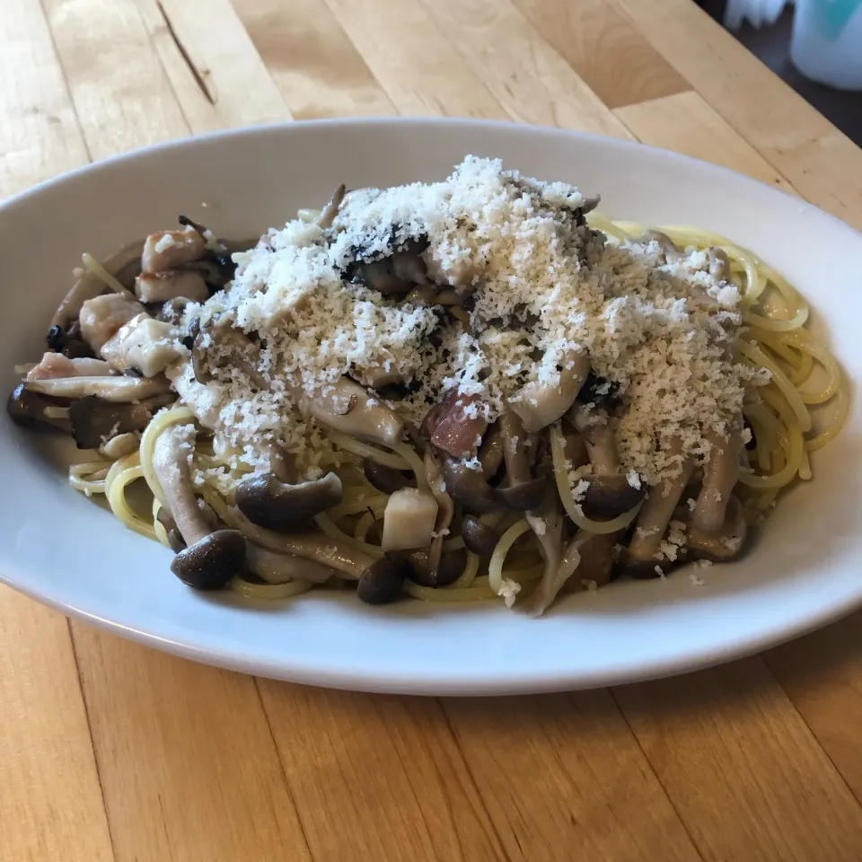 Snapdishの料理写真:pasta funghi e pancetta|Takeshi Kuraishiさん