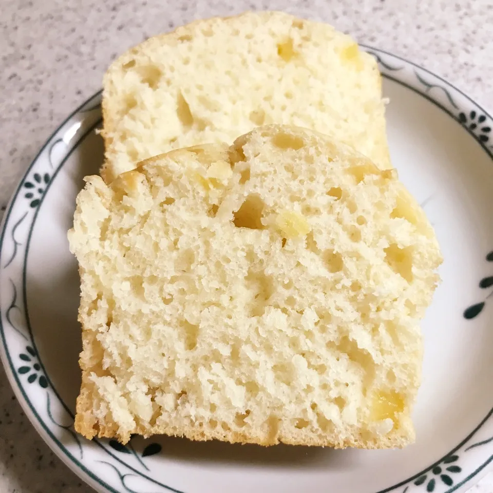 Snapdishの料理写真:材料2つでパウンドケーキ|ろぴさん