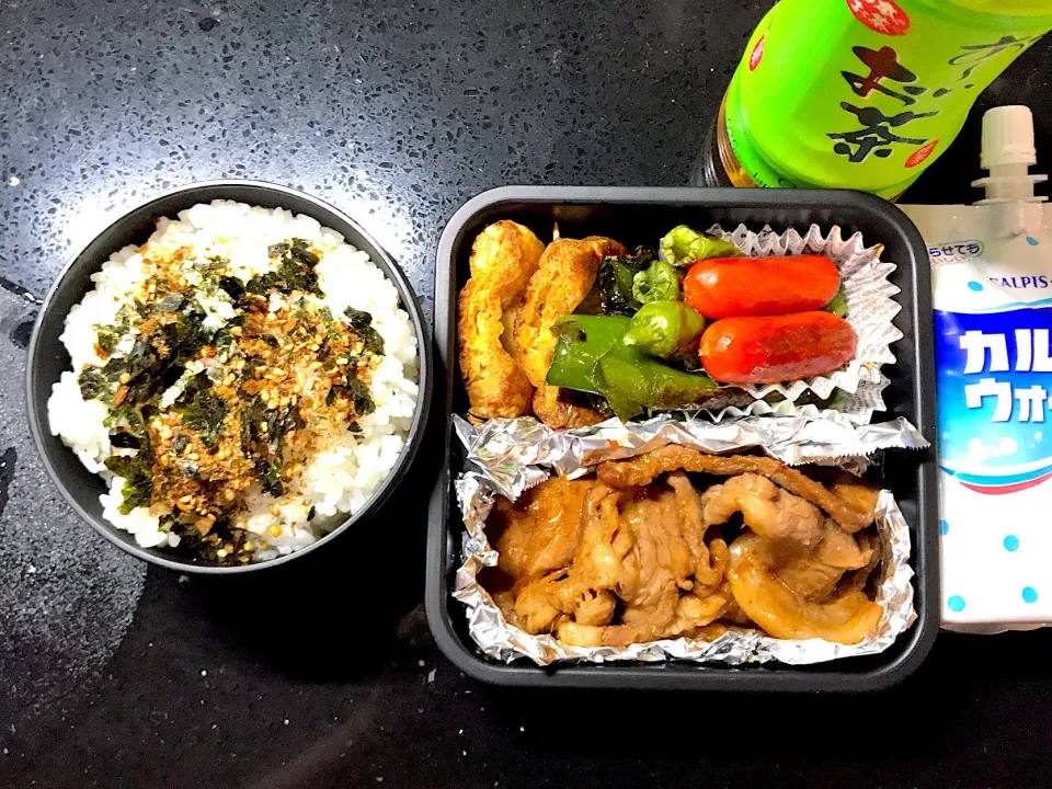 男子高校生☆お弁当☆生姜焼き☆揚げ納豆☆ピーマンソテー☆ししとう☆ウインナー|mi♪さん