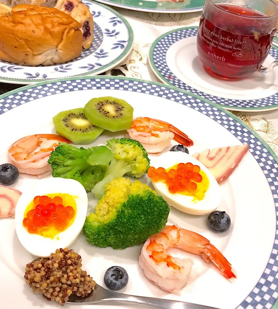 電気圧力鍋で作ったゆで卵で朝ごはん|シュトママさん